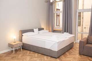 Апартаменты Apartments JustLvivIt at the Rynok Square Львов Апартаменты-1