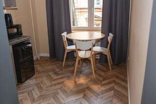 Апартаменты Apartments JustLvivIt at the Rynok Square Львов Апартаменты-10
