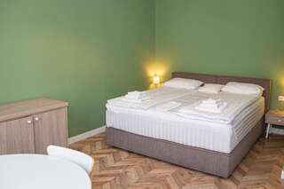 Апартаменты Apartments JustLvivIt at the Rynok Square Львов Апартаменты-14