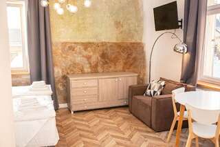 Апартаменты Apartments JustLvivIt at the Rynok Square Львов Апартаменты-3