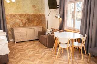 Апартаменты Apartments JustLvivIt at the Rynok Square Львов Апартаменты-5