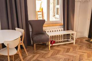 Апартаменты Apartments JustLvivIt at the Rynok Square Львов Апартаменты-8