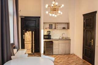 Апартаменты Apartments JustLvivIt at the Rynok Square Львов Апартаменты-9